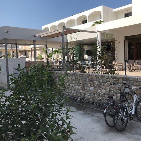 Imperial Hotel And Apartments Cos Exterior foto